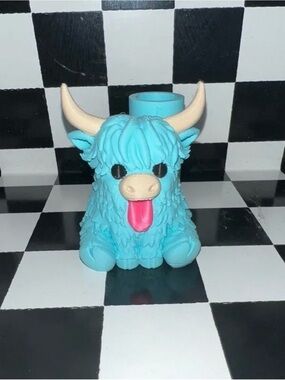 3-D printed highland cow single pen holder.